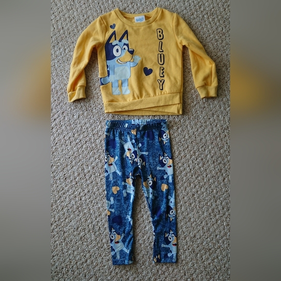 Bluey Toddler Fleece & Pants Outfit Set, 2-Piece, 3T - Picture 1 of 12